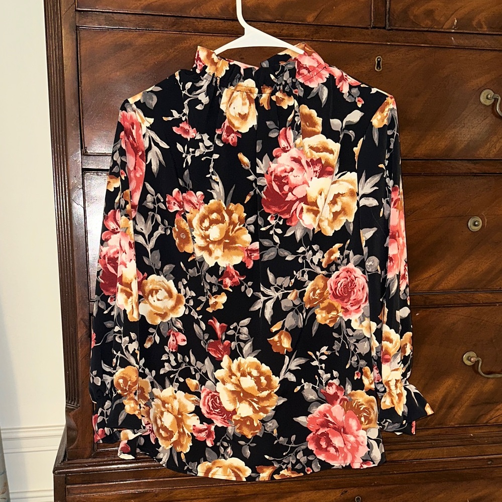 Chic Floral Women's Blouse - Black and Orange